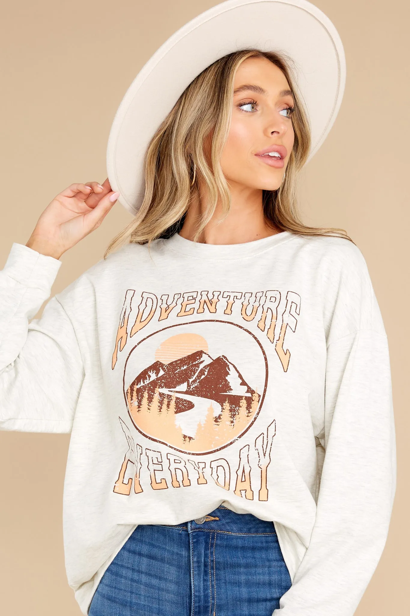 Relaxing Retreat White Graphic Sweatshirt